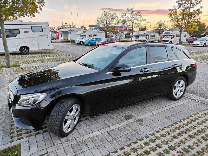 Nero Usata 2016 Mercedes C220 Station wagon | 7950 € (Buon prezzo) - Immagine 1/4