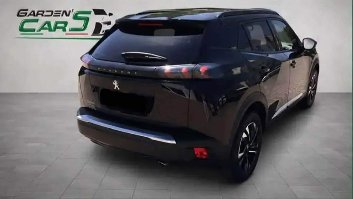 Usata Peugeot 2008 Allure 131 CV (96 kW) 2022 Nero SUV