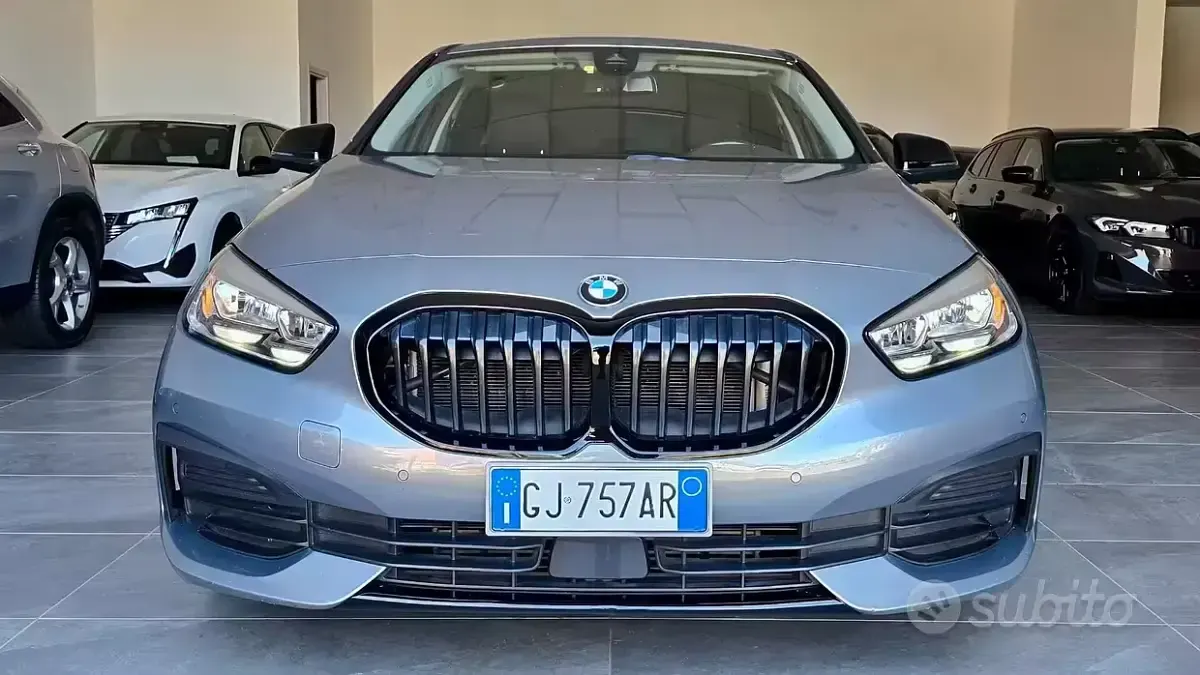 Usata BMW 116 Advantage 116 CV (85 kW) 2022 Grigio Utilitaria