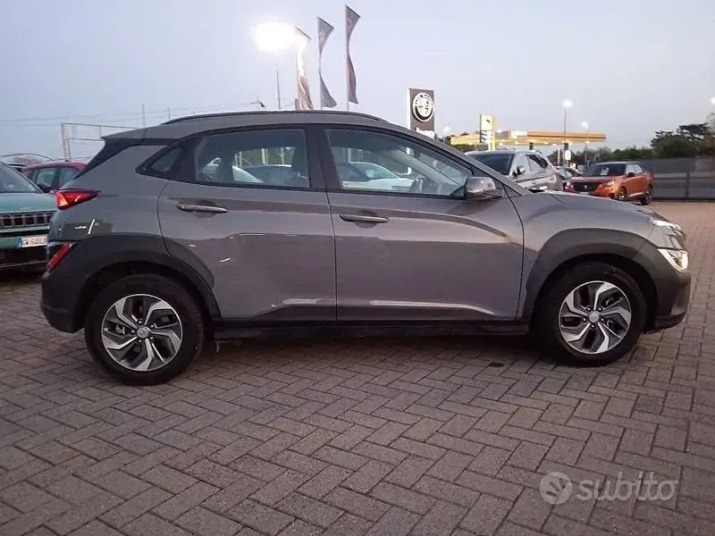 Usata Hyundai Kona 141 CV (103 kW) 2021 Grigio SUV