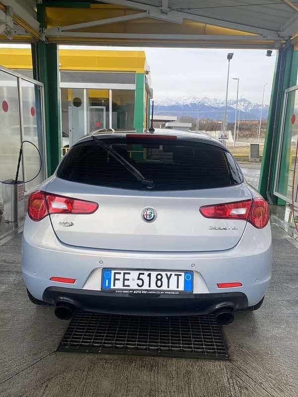 Usata Alfa Romeo Giulietta Distinctive 150 CV (110 kW) 2016 Utilitaria