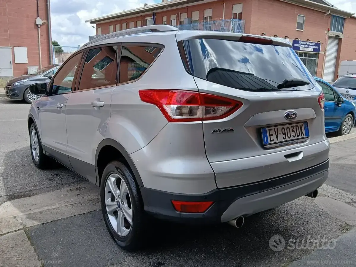 Usata Ford Kuga Titanium 140 CV (102 kW) 2014 Grigio SUV