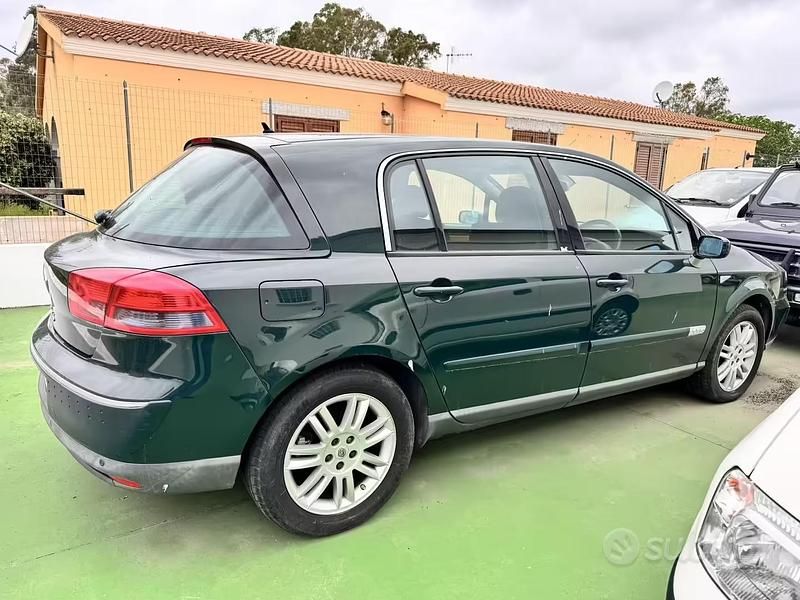 Usata Renault Vel Satis 2004 Verde Utilitaria