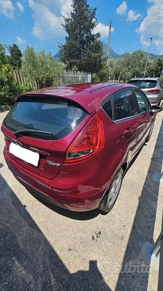 Usata Ford Fiesta 68 CV (50 kW) 2010 Berlina