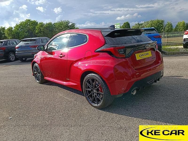 Usata Toyota Yaris 2022 Rosso Utilitaria