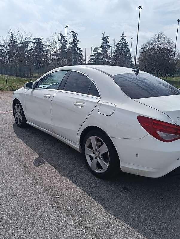 Usata Mercedes CLA200 Executive 136 CV (100 kW) 2013 Bianco Berlina