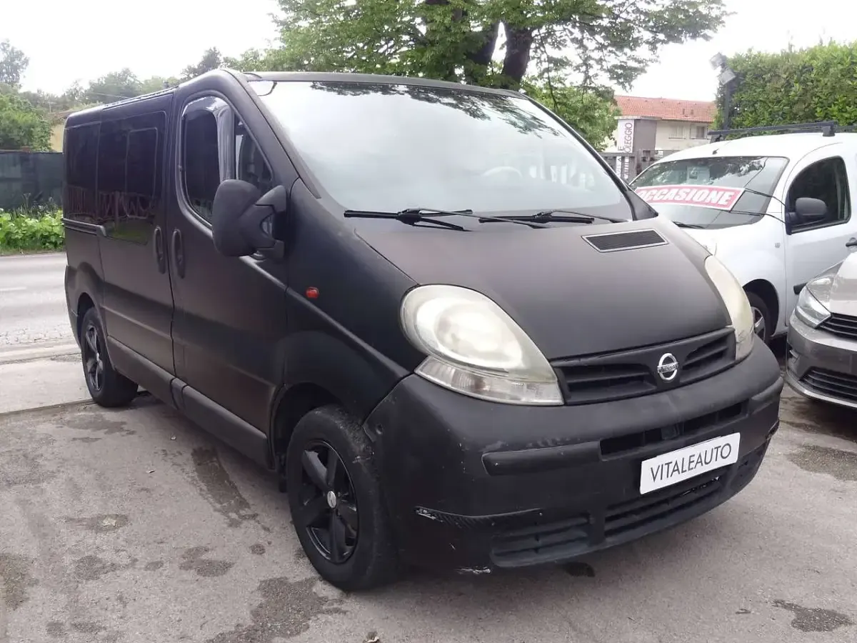 Usata Nissan Primastar 101 CV (74 kW) 2003 Nero Monovolume