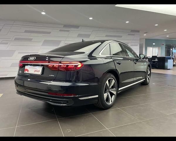 Nuova Audi A8 Ambiente 286 CV (210 kW) 2025 Blu firmamento metallizzato Berlina