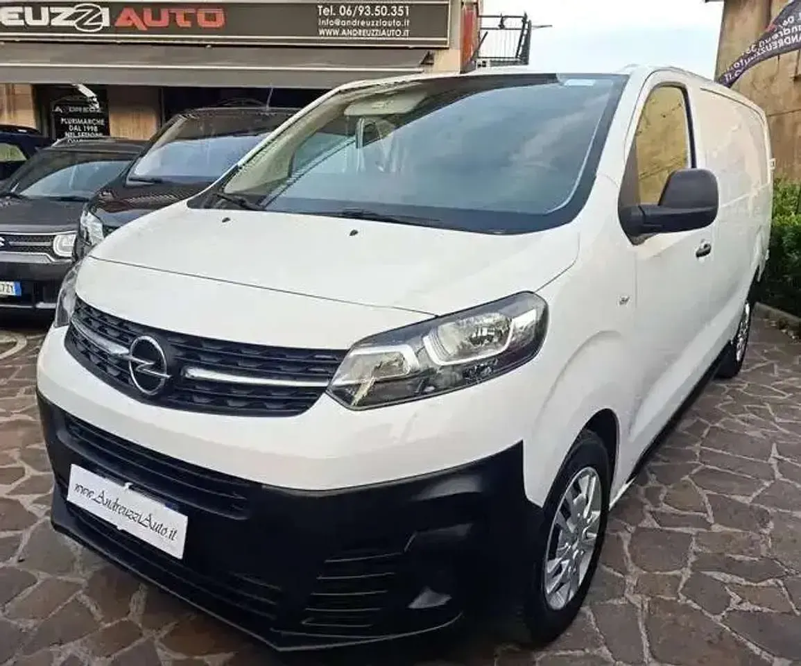 Usata Opel Vivaro-e Combi 120 CV (88 kW) 2023 Bianco Monovolume
