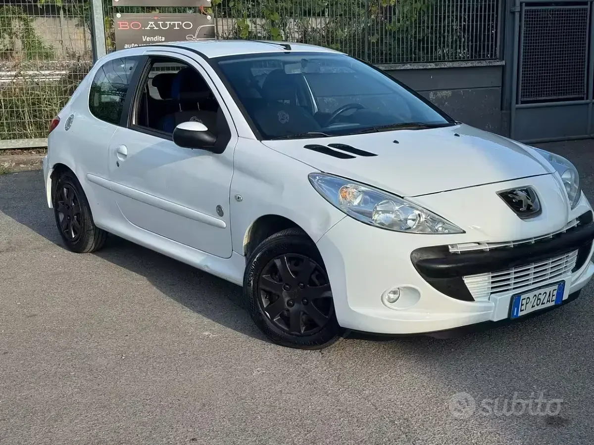 Usata Peugeot 206 57 CV (41 kW) 2012 Berlina