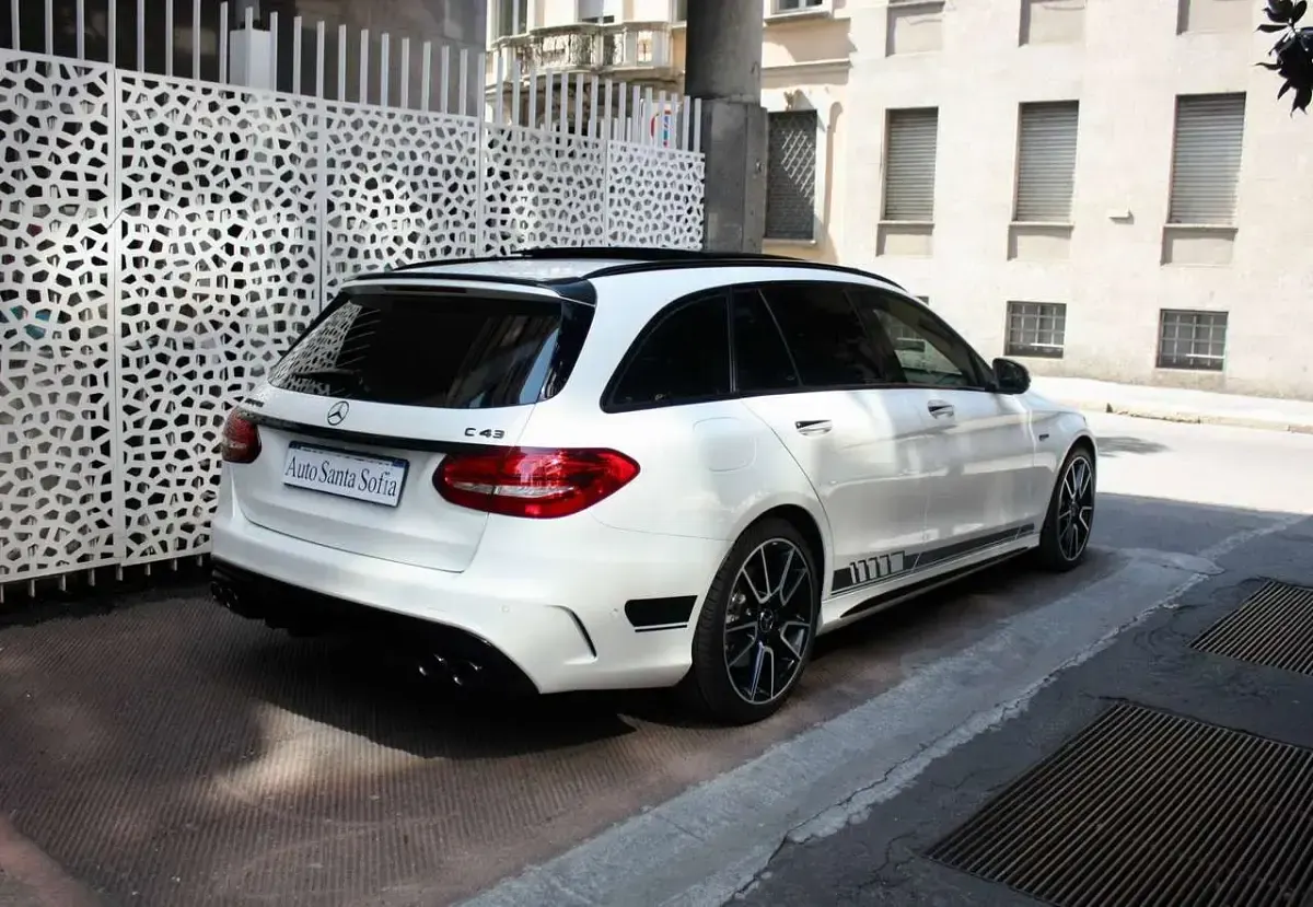 Usata Mercedes C43 AMG AMG 367 CV (269 kW) 2017 Bianco perla Station wagon