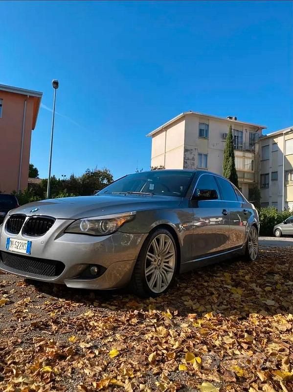 Usata BMW 530 197 CV (144 kW) 2007 Grigio Berlina
