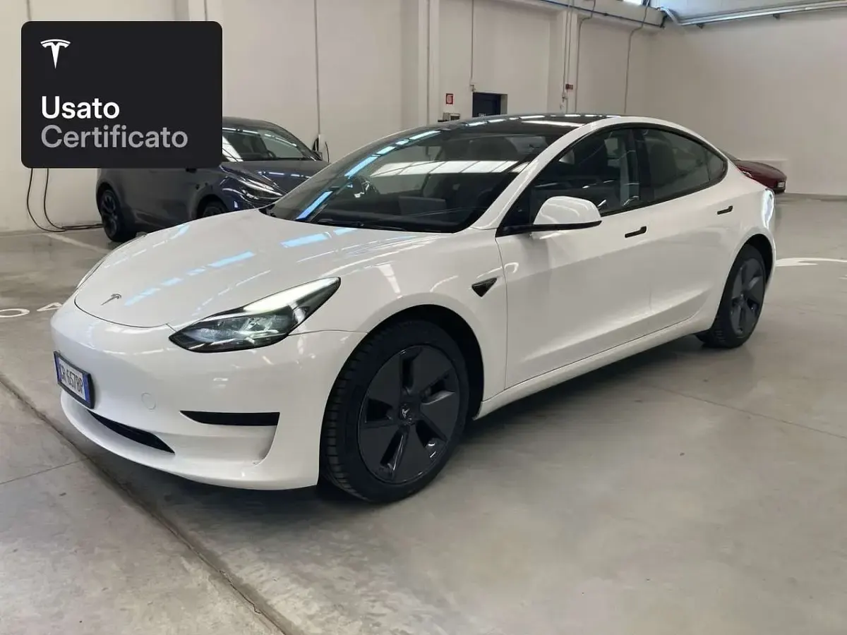 Usata Tesla Model 3 RWD 283 kW (385 CV) 2023 Pearl white multicoat Berlina