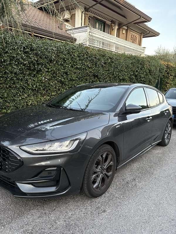 Usata Ford Focus ST-Line 125 CV (91 kW) 2024 Grigio Berlina