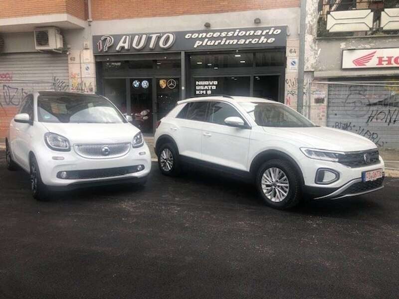 Usata VW T-Roc 110 CV (80 kW) 2024 Bianco SUV