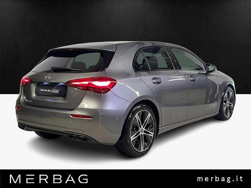 Usata Mercedes A180 Business 116 CV (85 kW) 2025 Nero Utilitaria