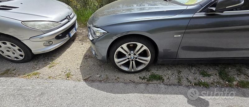 Usata BMW 320 Luxury Line 184 CV (135 kW) 2013 Grigio Station wagon