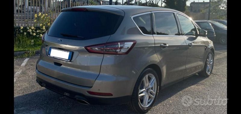 Usata Ford S-MAX Titanium 179 CV (131 kW) 2015 Monovolume