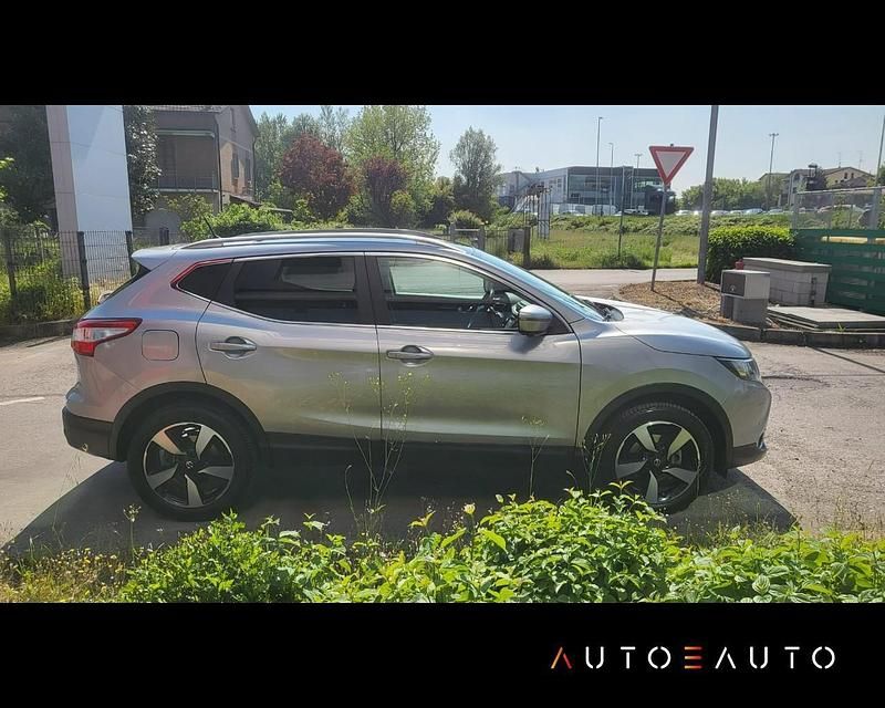 Usata Nissan Qashqai N-Vision 110 CV (80 kW) 2016 Argento SUV