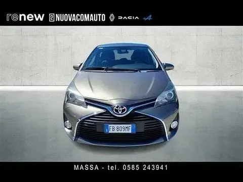 Usata Toyota Yaris Active 69 CV (50 kW) 2016 Grigio scuro Utilitaria