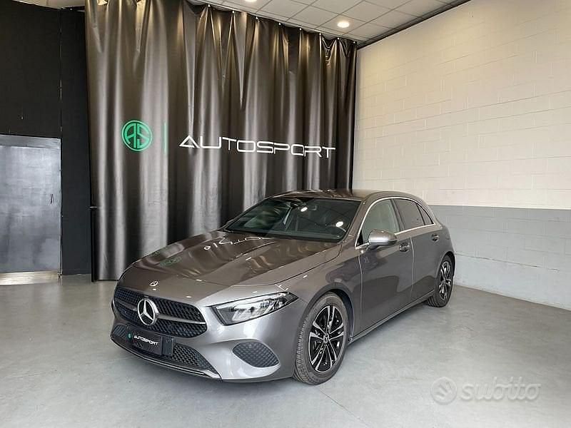 Usata Mercedes A200 Advanced 150 CV (110 kW) 2024 Grigio Berlina