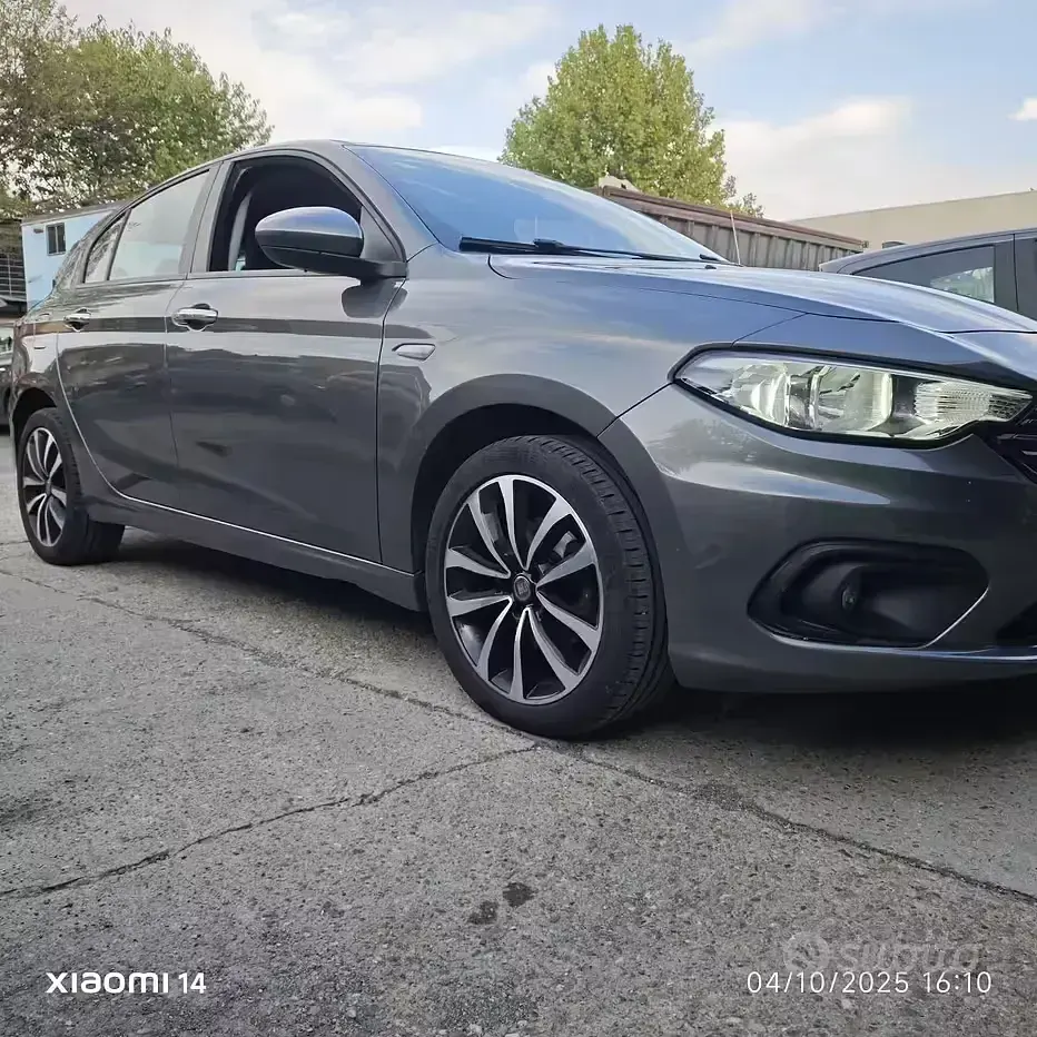 Usata Fiat Tipo 120 CV (88 kW) 2017 Grigio Utilitaria