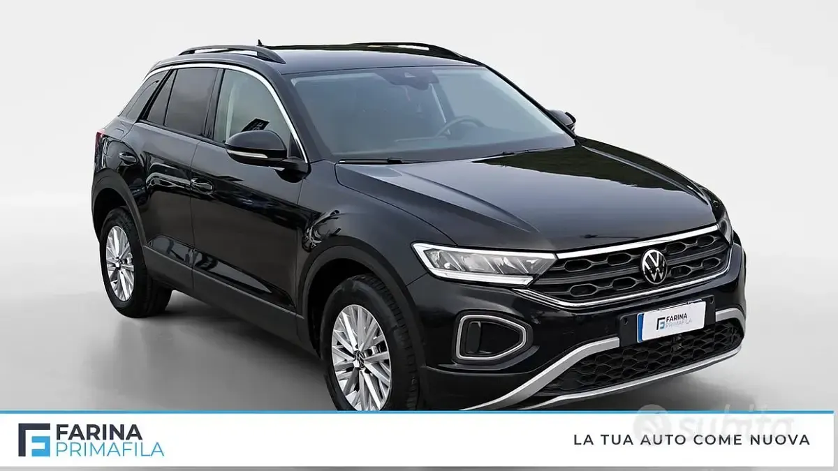 Usata VW T-Roc Life 110 CV (80 kW) 2023 Nero SUV