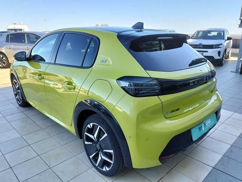 Nuova Peugeot e-208 GT 61 kW (84 CV) 2025 Giallo Utilitaria