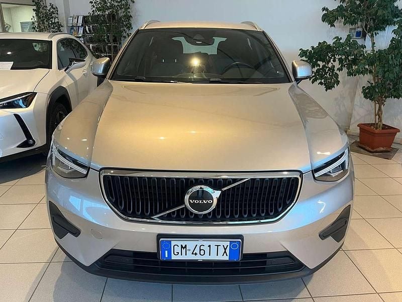 Usata Volvo XC40 Core 129 CV (94 kW) 2023 Bronzo SUV