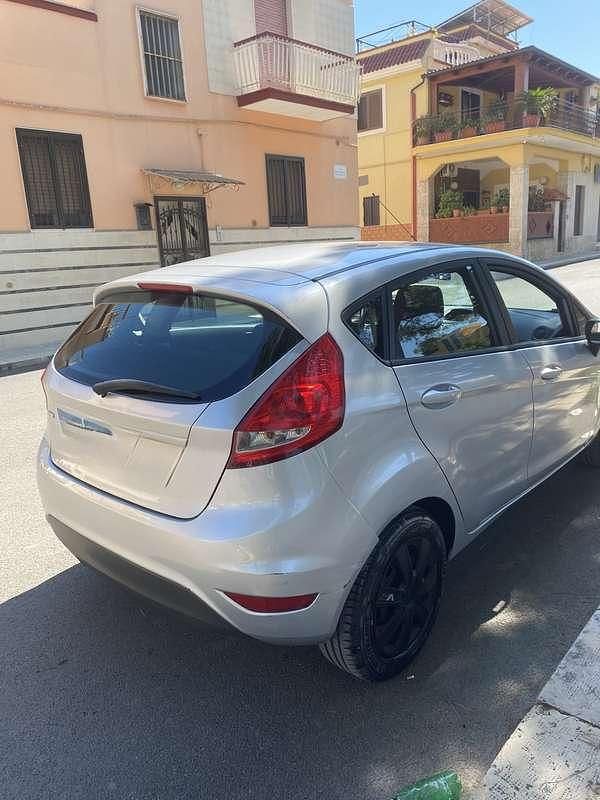 Second-hand Ford Fiesta Titanium 68 CP (50 kW) 2009 Berlinǎ