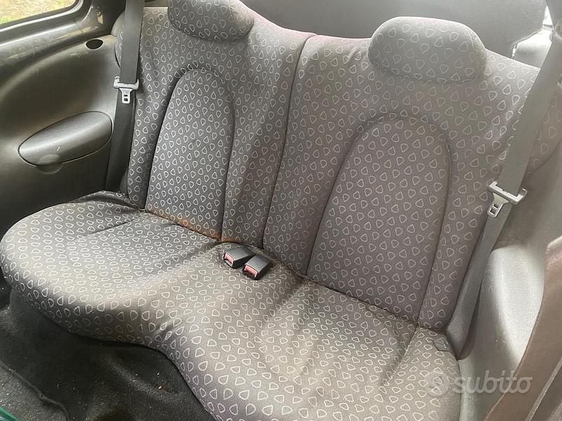 Usata Ford Ka 60 CV (44 kW) 2002 Nero Utilitaria