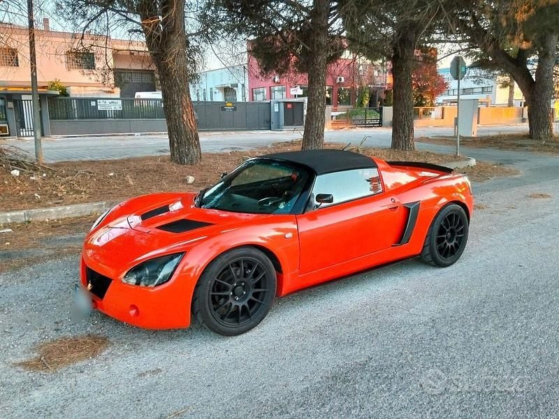 Usata Opel Speedster 230 CV (169 kW) 2001 Cabrio