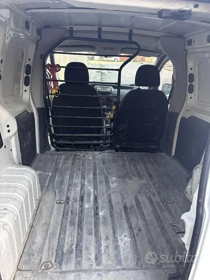 Usata Fiat Fiorino 75 CV (55 kW) 2009 Bianco Monovolume