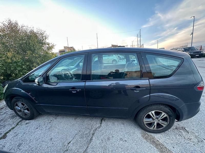 Usata Ford S-MAX Titanium 125 CV (91 kW) 2007 Monovolume