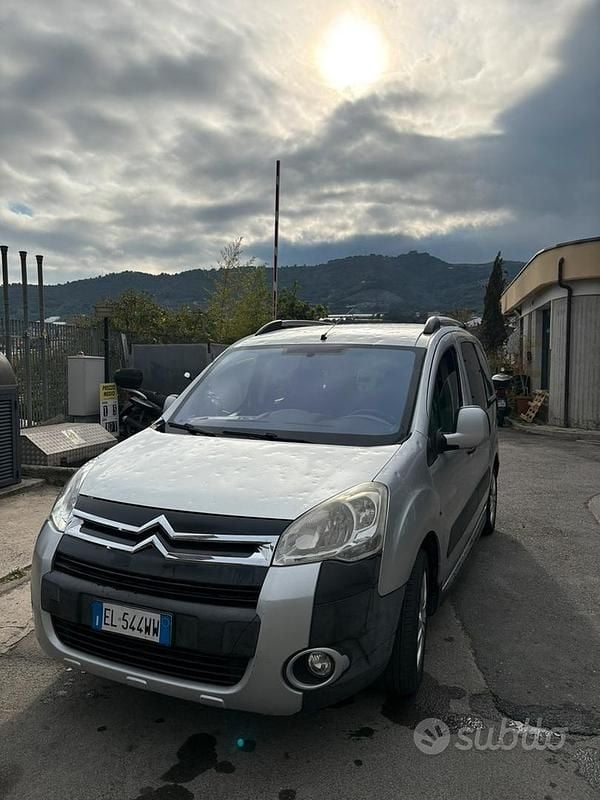 Usata Citroën Berlingo XTR 90 CV (66 kW) 2012 Grigio Monovolume