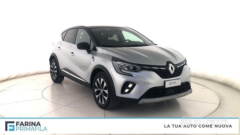 Usata Renault Captur Techno 91 CV (66 kW) 2024 Grigio SUV