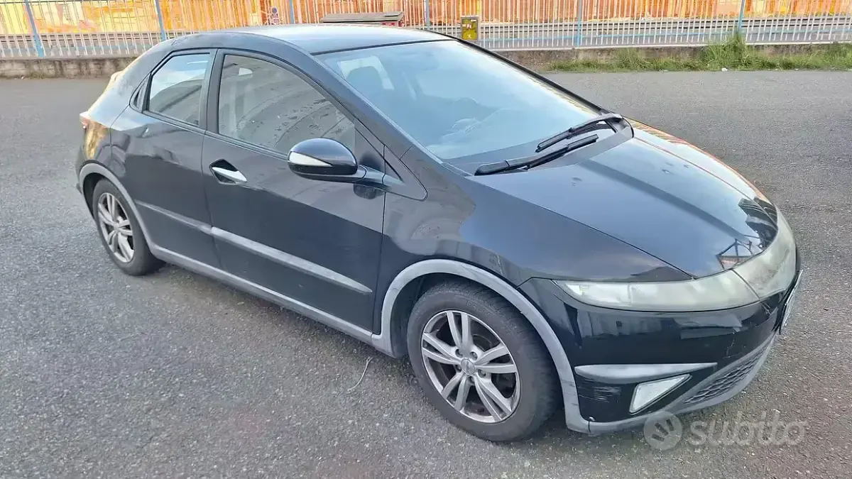 Usata Honda Civic 140 CV (102 kW) 2007 Nero Berlina