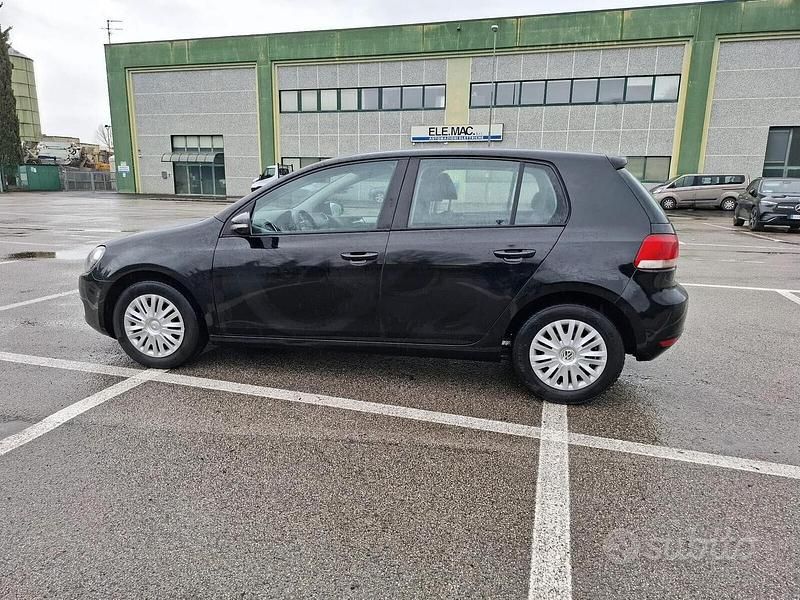 Usata VW Golf VI 80 CV (58 kW) 2010 Nero Utilitaria
