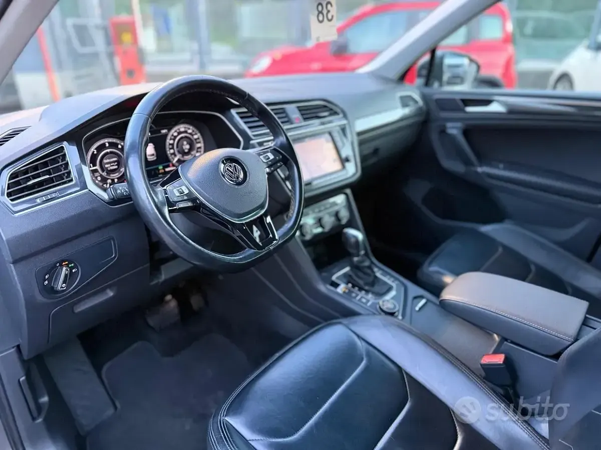 Usata VW Tiguan Style 150 CV (110 kW) 2017 Grigio SUV