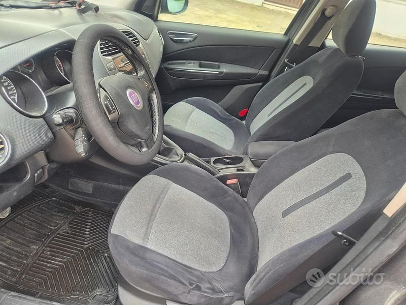 Usata Fiat Bravo Emotion 120 CV (88 kW) 2009 Marrone Utilitaria