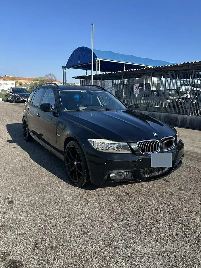 Usata BMW 318 Efficient Dynamics 143 CV (105 kW) 2012 Nero Station wagon