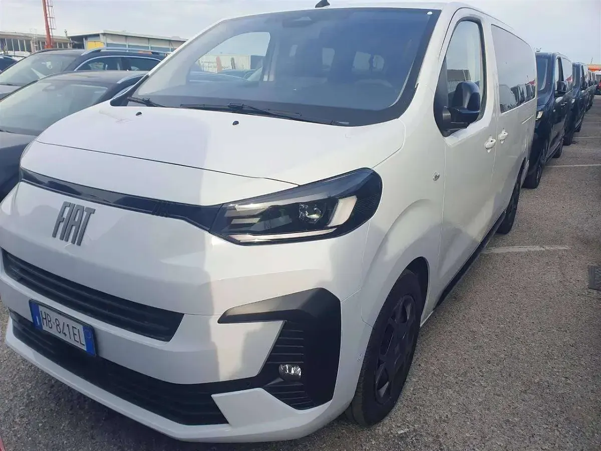 Nuova Fiat Ulysse 131 kW (179 CV) 2025 Nero Monovolume
