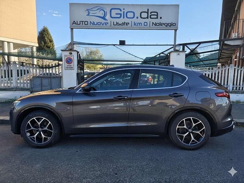 Usata Alfa Romeo Stelvio Ti 209 CV (153 kW) 2021 Grigio SUV