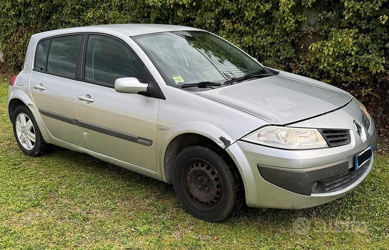 Usata Renault Mégane II 105 CV (77 kW) 2006 Berlina