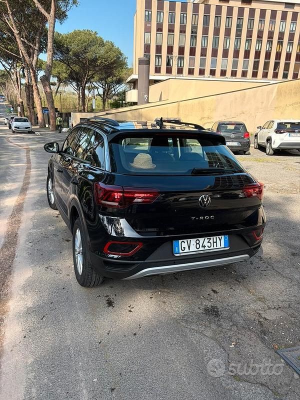 Usata VW T-Roc 150 CV (110 kW) 2024 Nero SUV