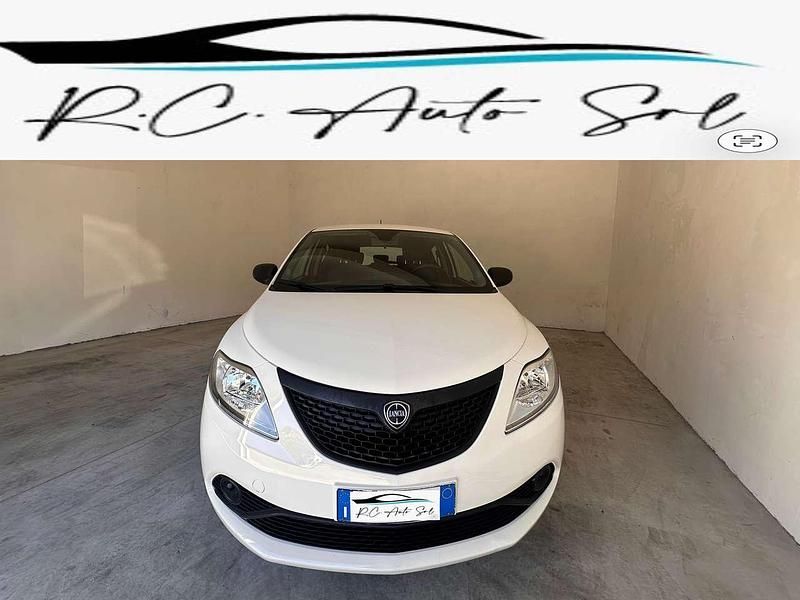 Usata Lancia Ypsilon 69 CV (50 kW) 2020 Bianco Utilitaria