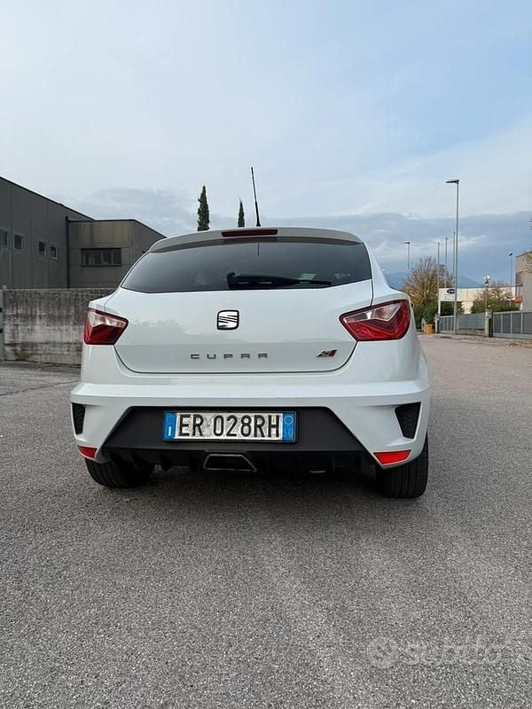 Usata Seat Ibiza CUPRA 75 CV (55 kW) 2013 Bianco Coupé