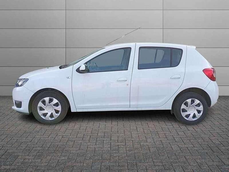 Usata Dacia Sandero Ambiance 75 CV (55 kW) 2014 Bianco Utilitaria