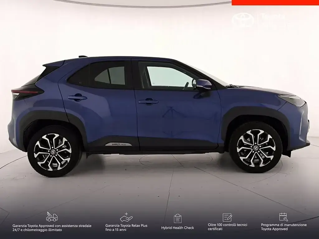 Usata Toyota Yaris Cross Trend 116 CV (85 kW) 2021 Dark blue SUV