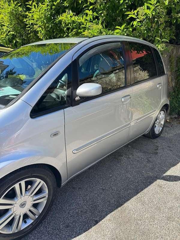 Usata Lancia Musa 69 CV (50 kW) 2004 Grigio Monovolume